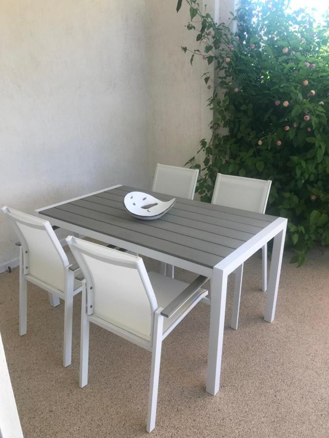 Elisa Seaside Luxury Suite Λουτράκι Εξωτερικό φωτογραφία