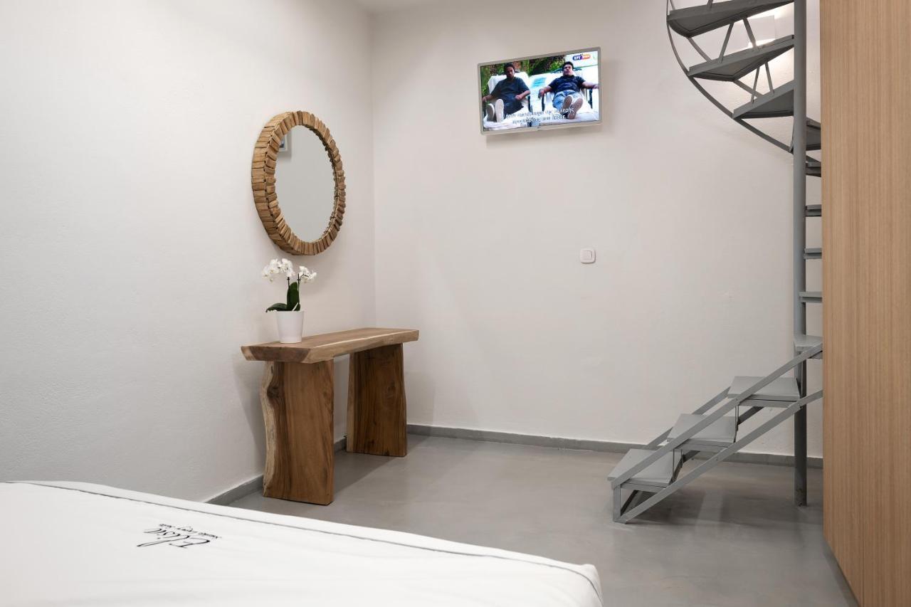 Elisa Seaside Luxury Suite Λουτράκι Εξωτερικό φωτογραφία