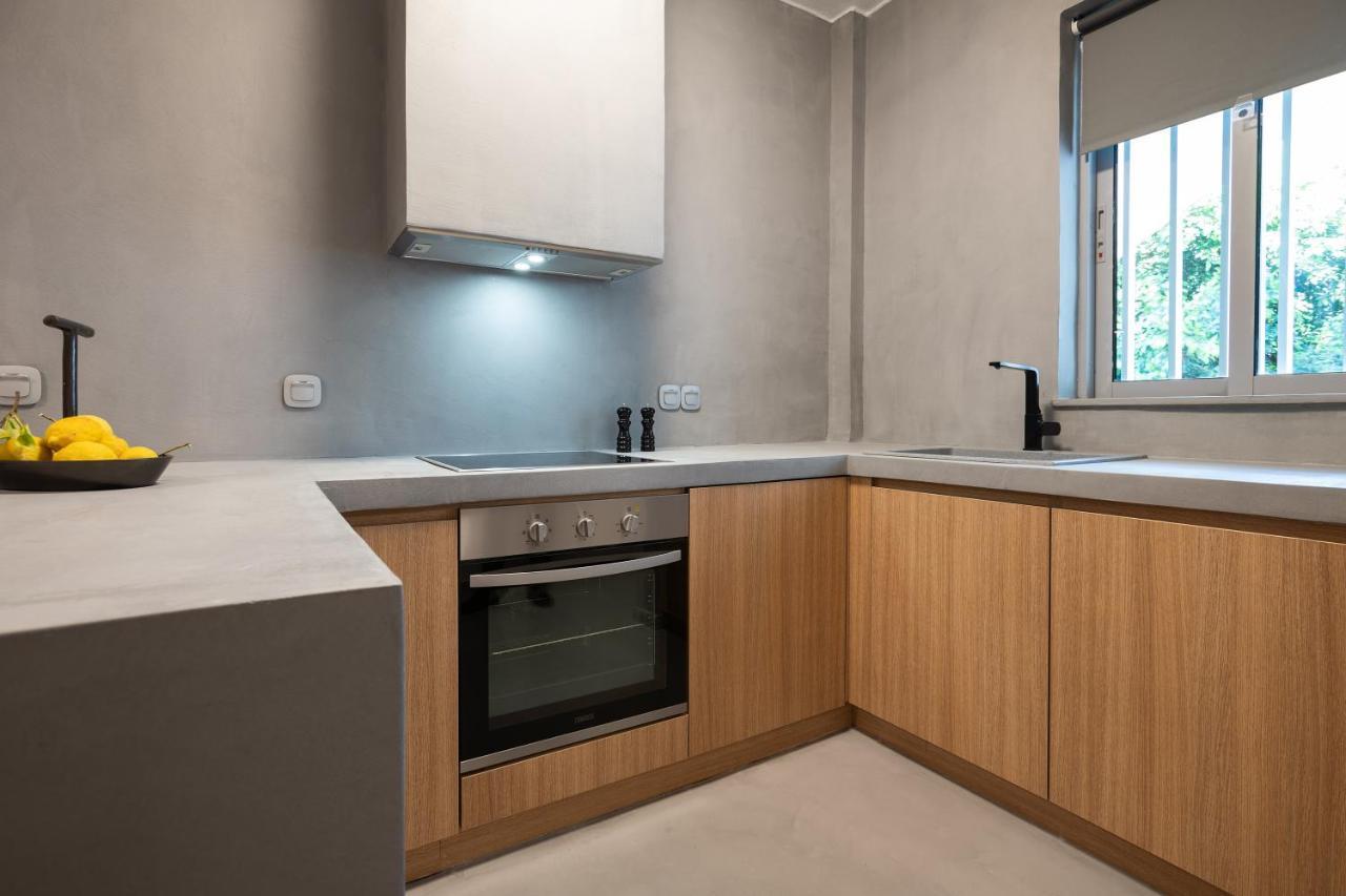 Elisa Seaside Luxury Suite Λουτράκι Εξωτερικό φωτογραφία
